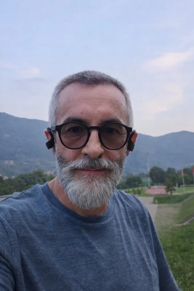 Lazar Jovic intermediario assicurativo veicoli a motore certificato FINMA