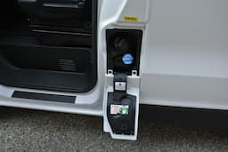 RENAULT Trafic 2.0 13