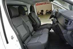 RENAULT Trafic 2.0 17