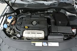 VW PASSAT 31
