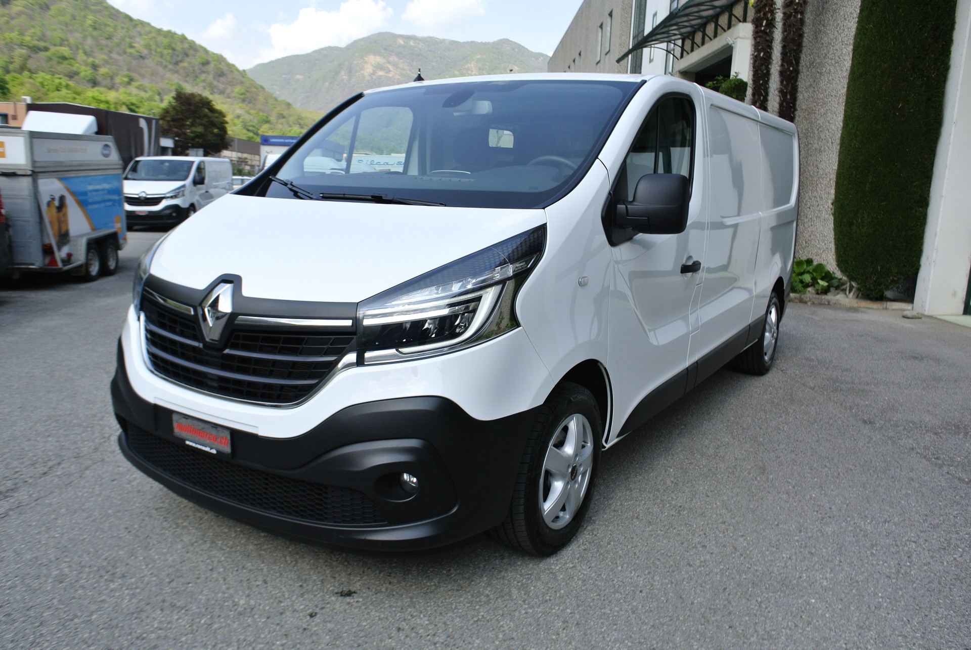 RENAULT TRAFIC